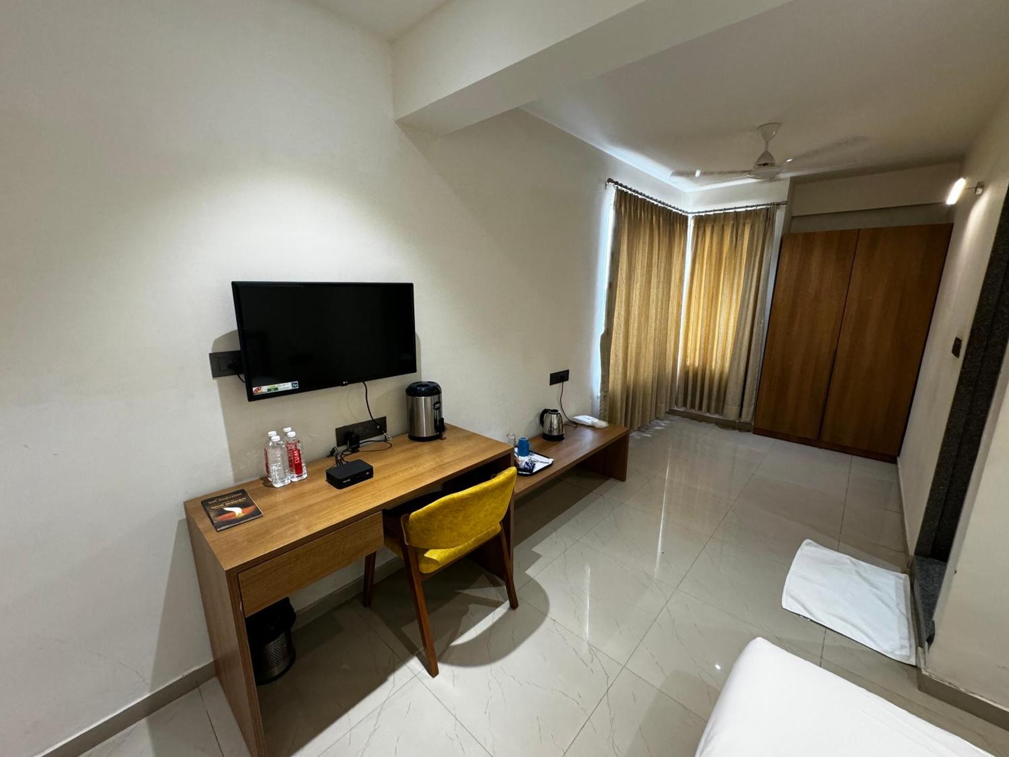 Siara Styles Amba Suites, جاندي نجر المظهر الخارجي الصورة
